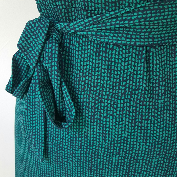 Sleeveless Vneck Maxi w/ Belt SIZE MEDIUM - Picture 3 of 3